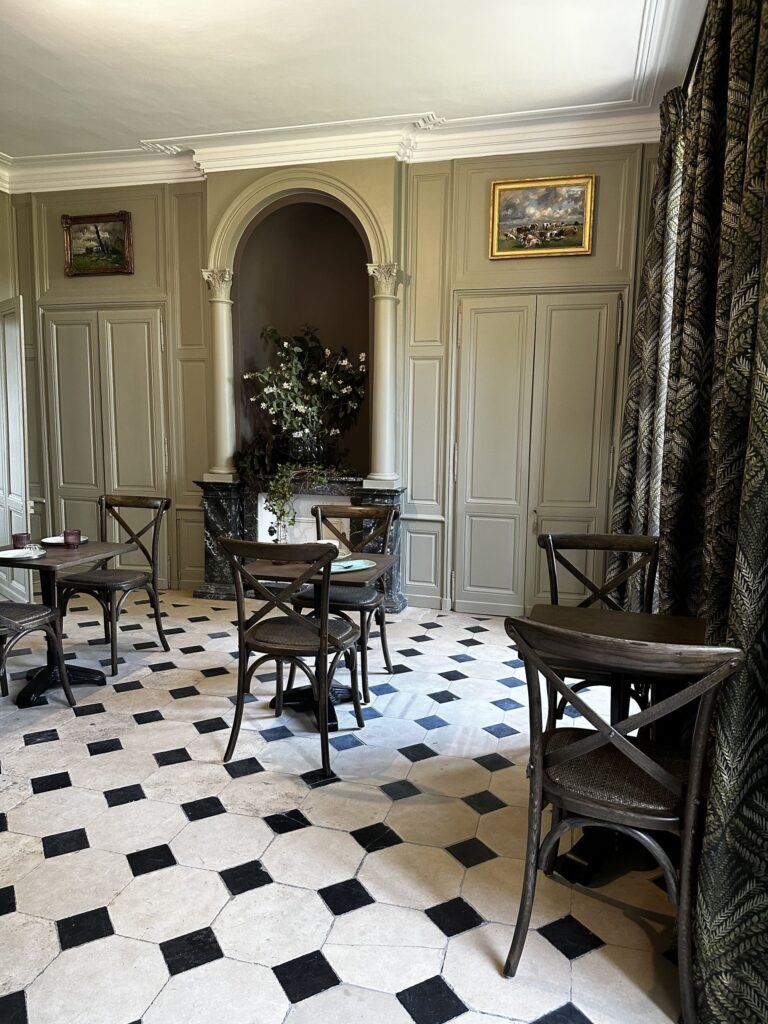 Sophie_Deco_Decoration_Interieur_Agencement_Caen_Normandie_Demeures_De_Charmes_Ses_2_Marguerites_Alencon_23 Salle des petits déjeuners Demeures de Charmes Ses 2 Marguerites